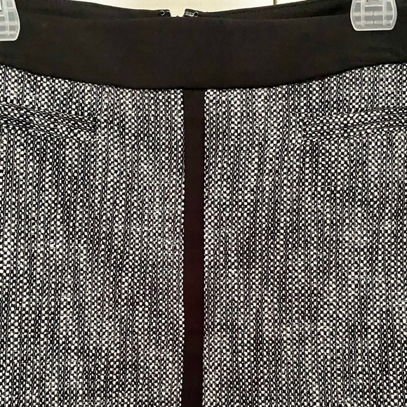 Talbots Herringbone Skirt | Black/White | Size 10P | Pockets, Kick Pleat, Lined - Picture 3 of 7